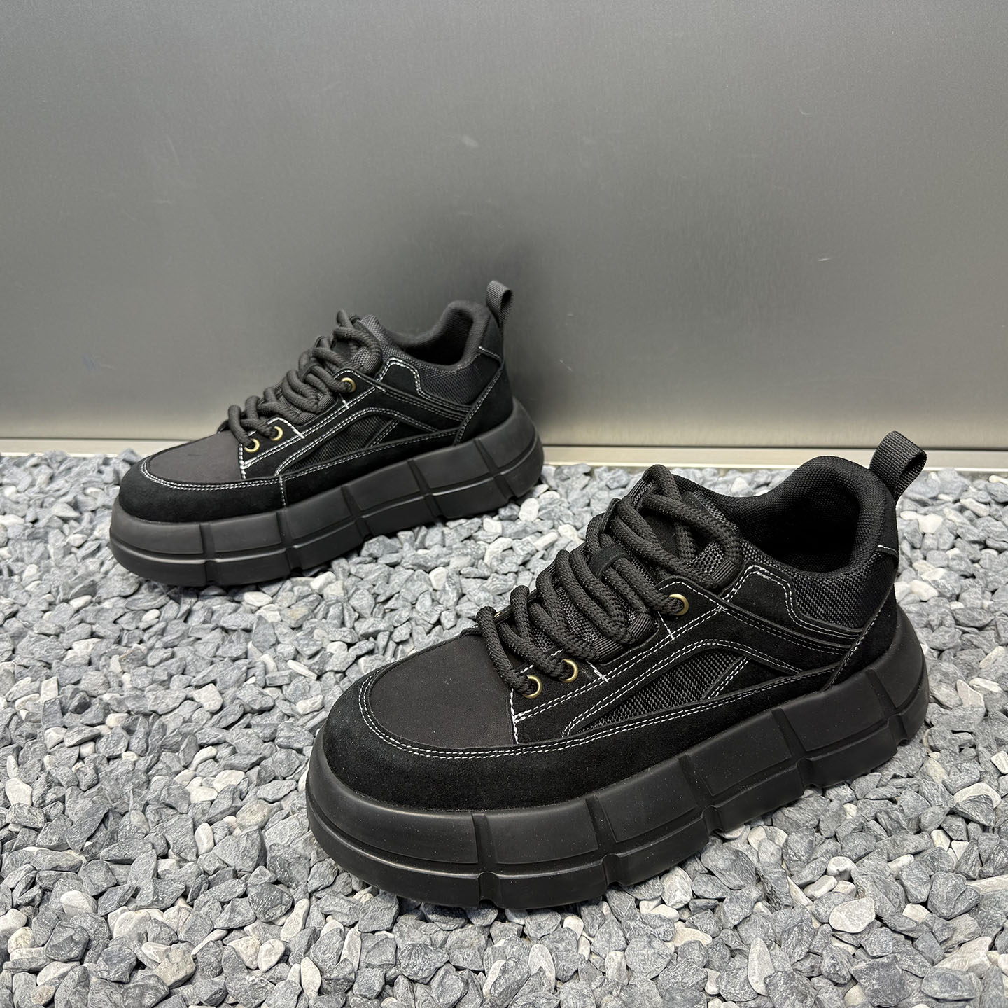 男鞋2025冬季新款加绒休闲鞋舒适保暖运动鞋青年百搭男款潮流板鞋