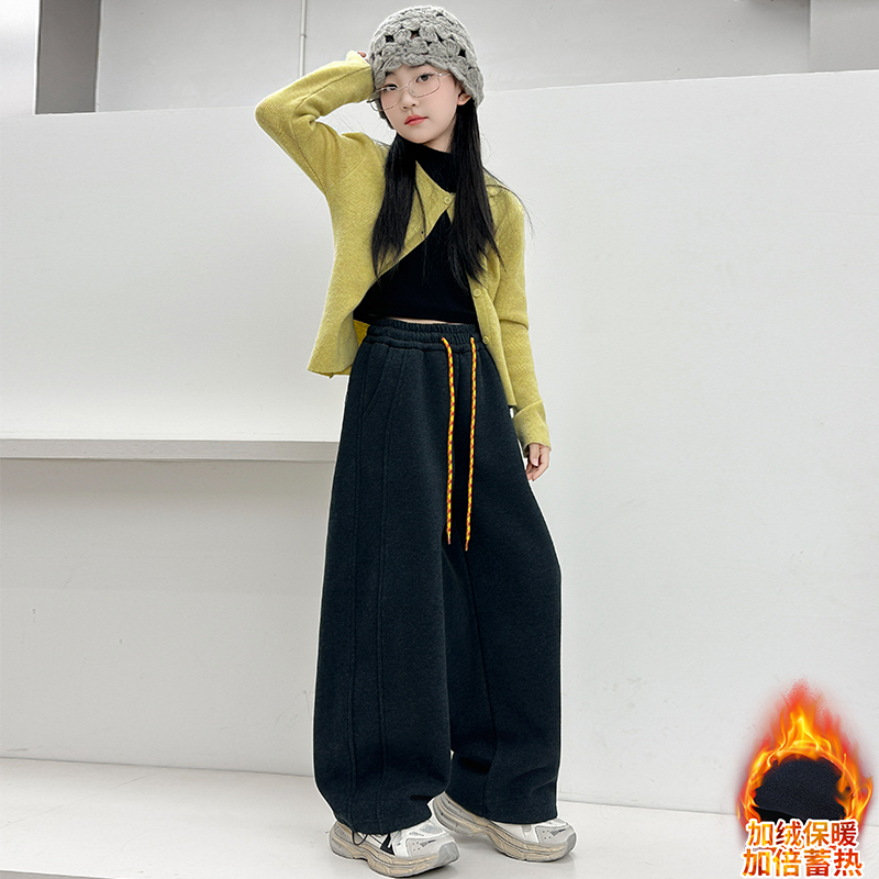 2025女童中大童秋冬加绒加厚卡通刺绣时尚百搭小马刺绣弯刀卫裤