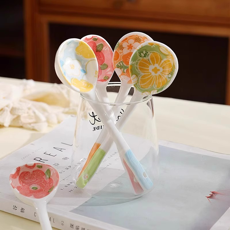 高级感花漾四色长柄釉下彩勺子创意可爱陶瓷勺吃饭喝汤咖啡搅拌勺