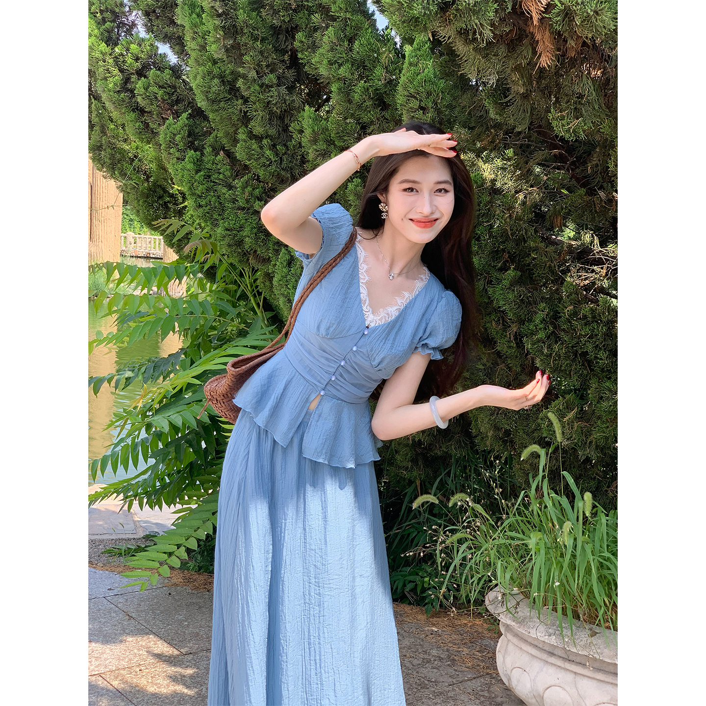 凌茜恣禾【蓝羽织梦】法式蕾丝拼接开衫蓝色大裙摆肌理感半身裙套装