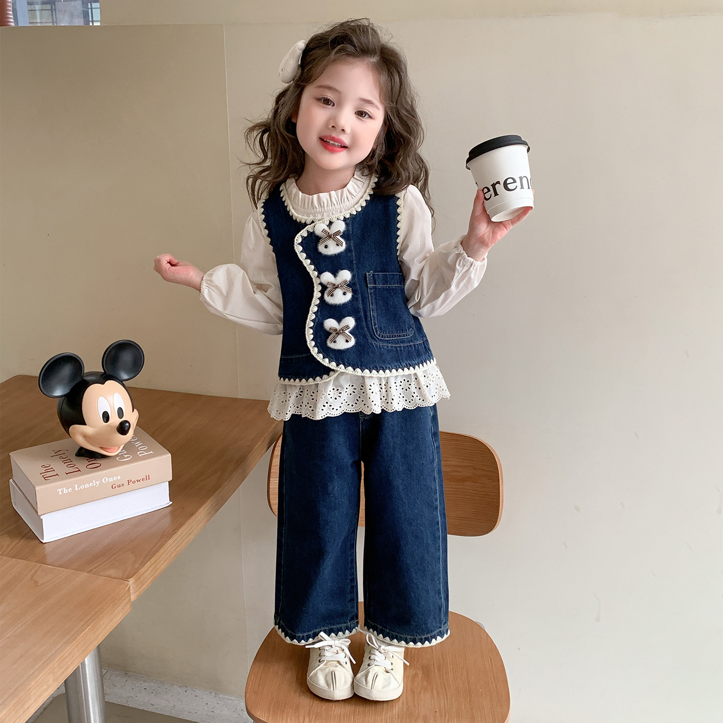 女童套装春秋季2025新款早秋洋气穿搭儿童秋装宝宝牛仔马甲三件套