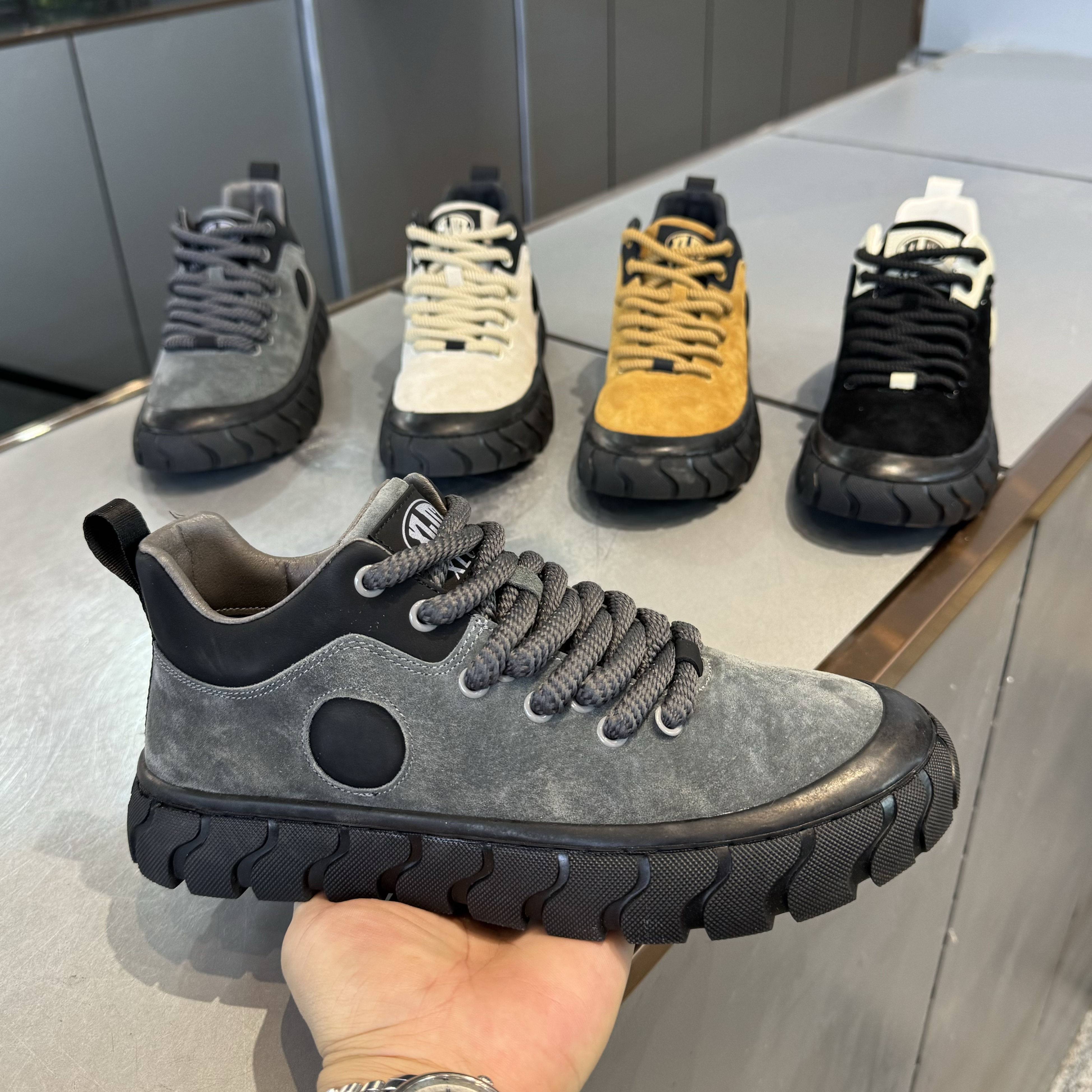 2763冬季新款男士加绒保暖棉鞋高帮休闲板鞋厚底防滑雪地工装男鞋