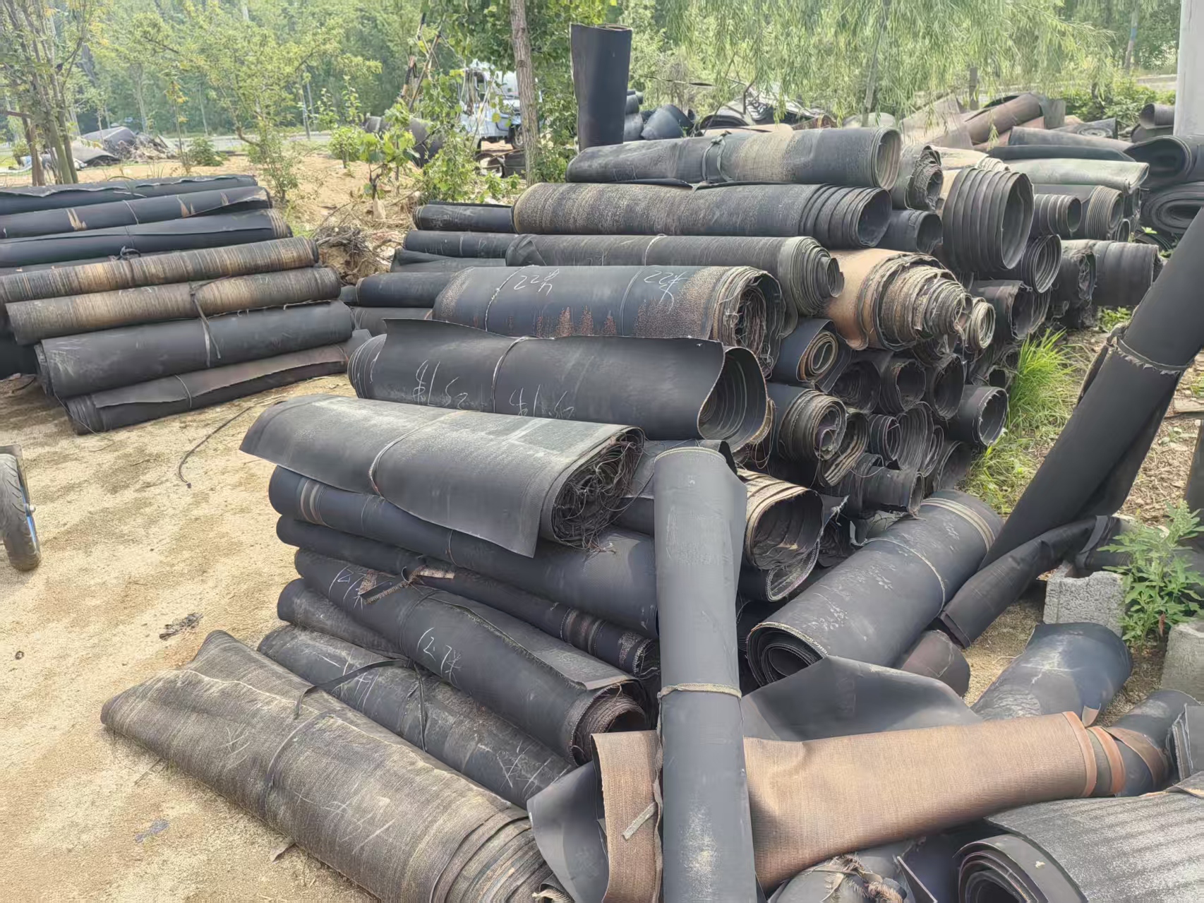 1-1.5毫米定制尺寸输送带铺地面厂房牛羊舍大货车边布围栏尼龙线