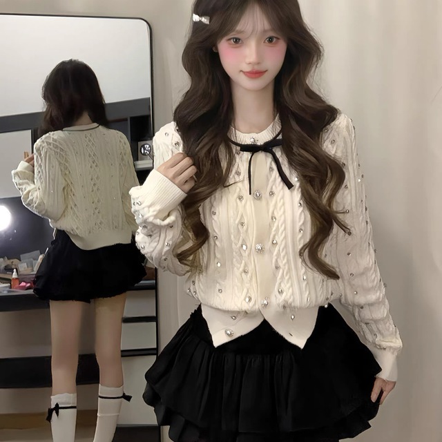 富家千金小香风日系温柔重工镶钻针织开衫女秋冬季学院甜美蝴蝶结