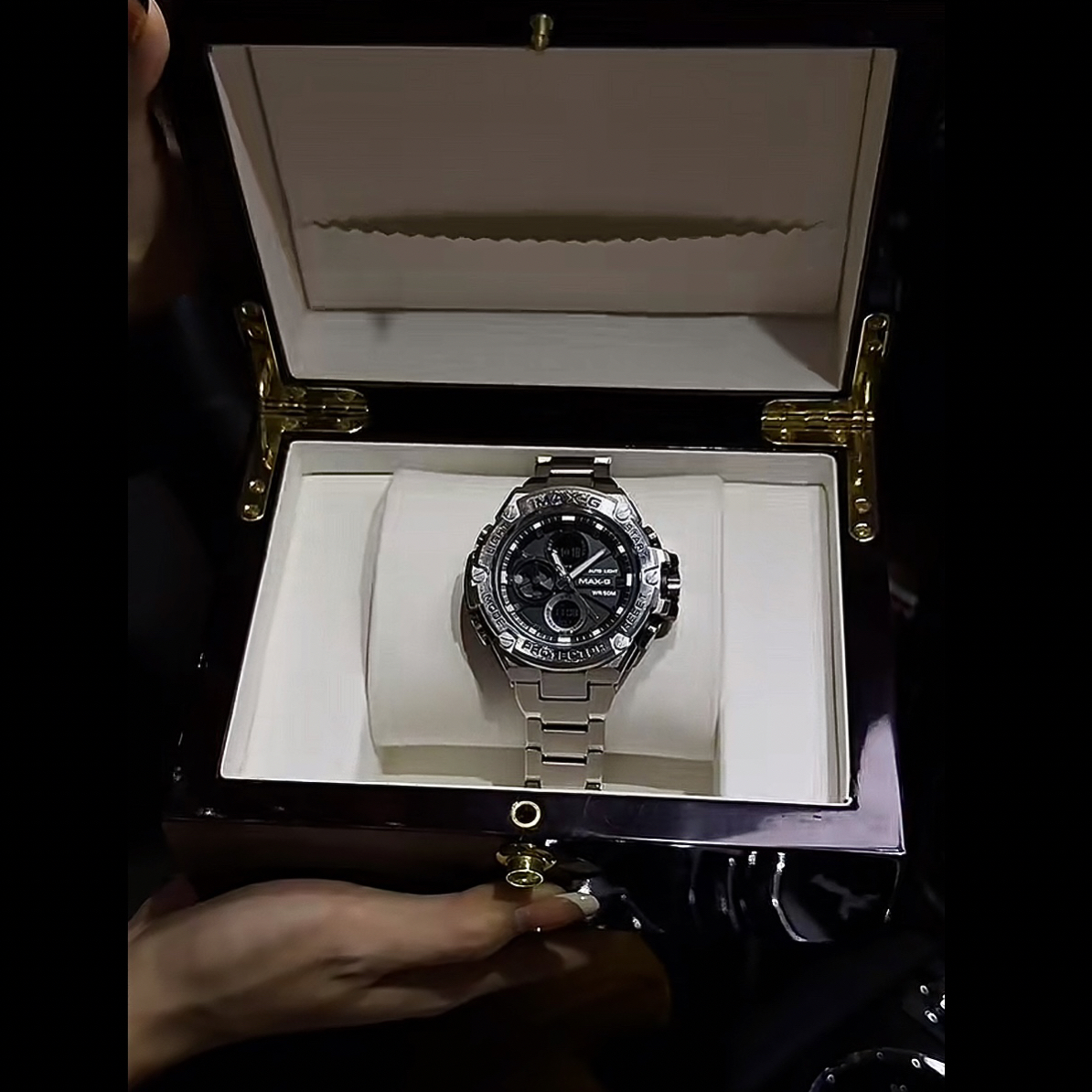 钢铁之心休闲高级时尚潮流黑科技夜光男生手表