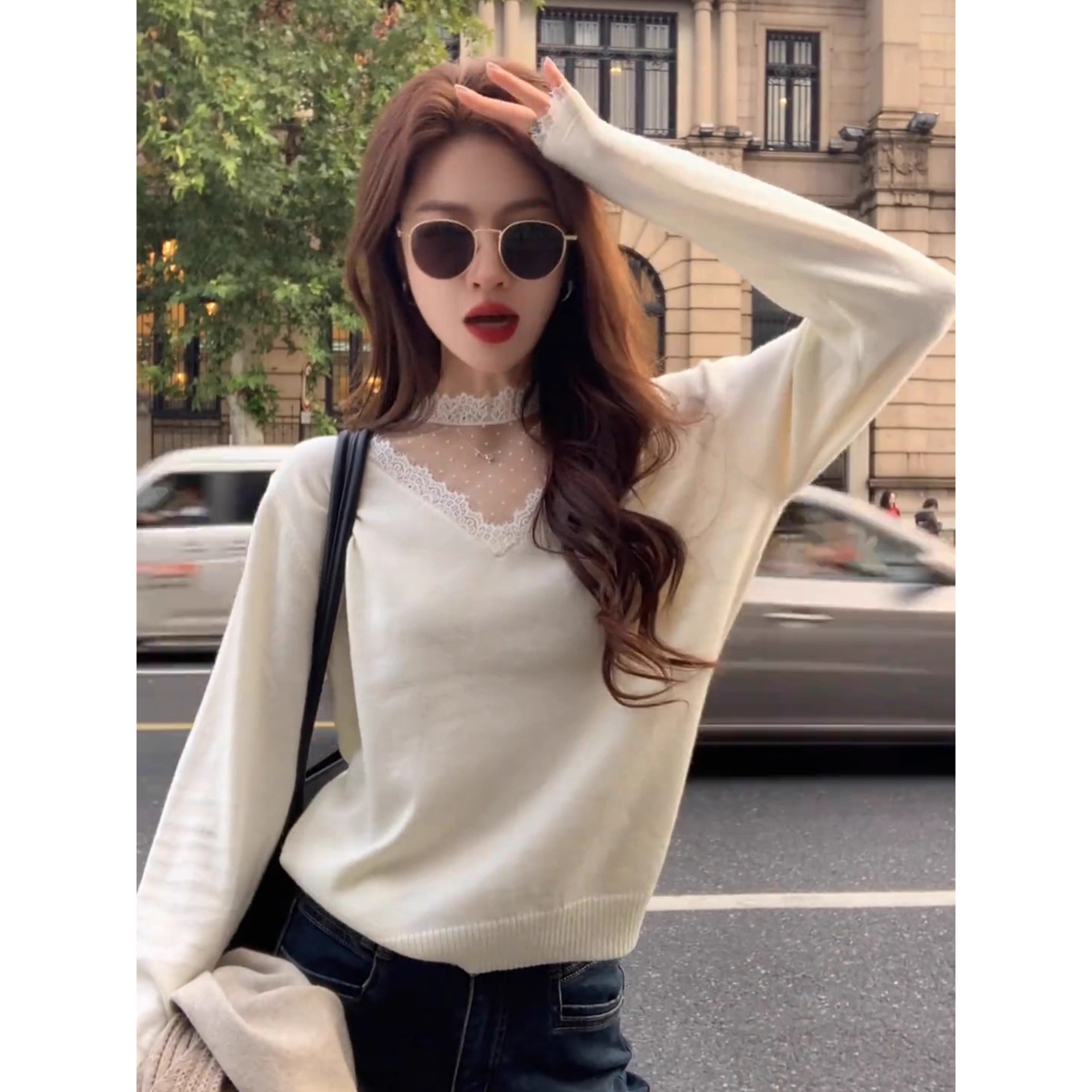 蕾丝拼接白色半高领针织打底衫女秋冬轻奢高级感毛衣内搭气质上衣