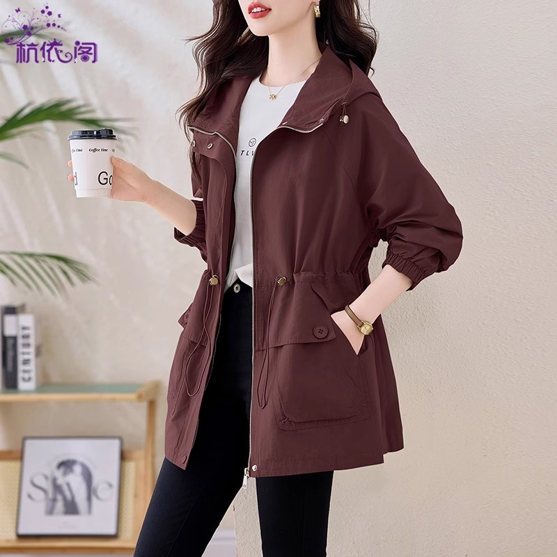 短款风衣女春秋2025年新款高级感小个子气质收腰韩版休闲连帽外套
