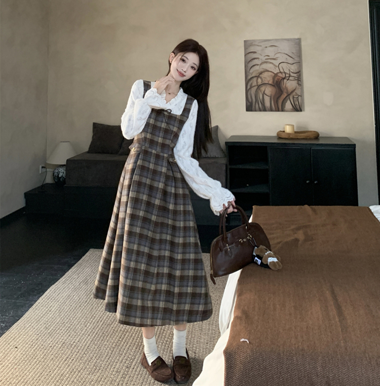 法式复古格纹连衣裙女秋冬新款打底裙收腰遮肉连衣裙秋冬款长裙