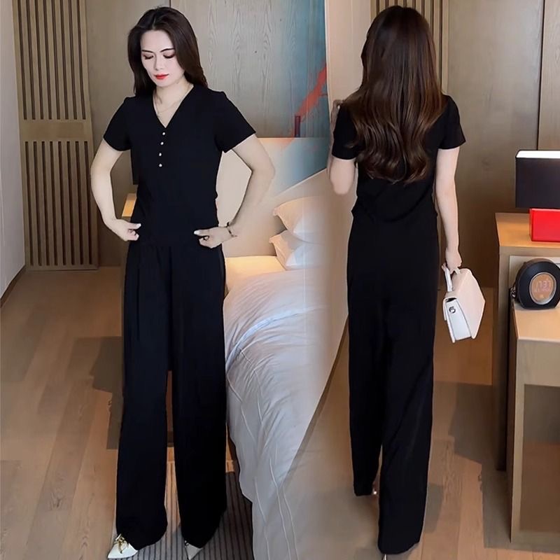 时尚洋气套装女夏季新款今年流行V领T恤上衣阔腿裤休闲显瘦两件套