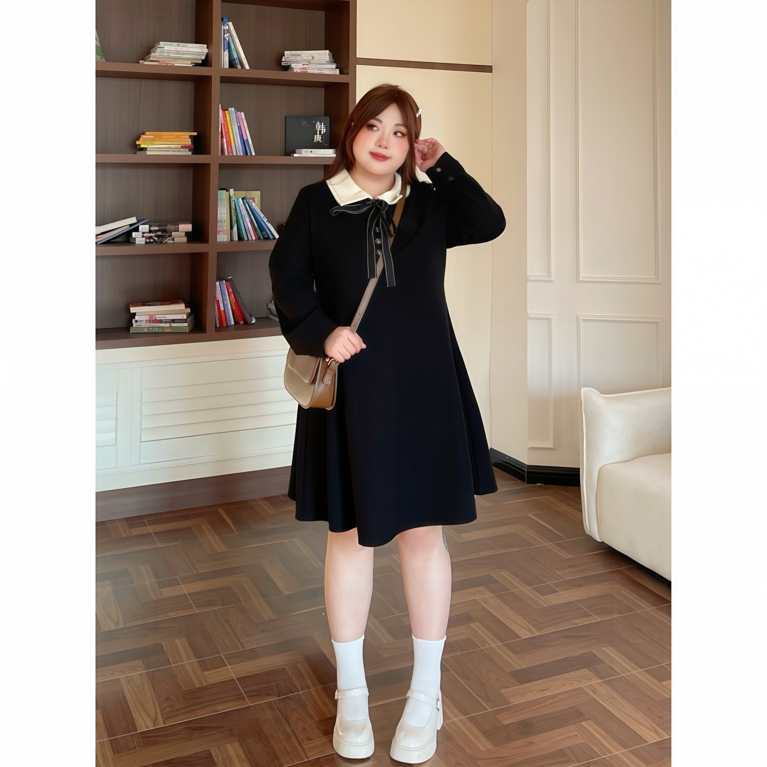 花契“弗朗学院”大码女装冬季简约200斤胖mm小香风连衣裙16035-C