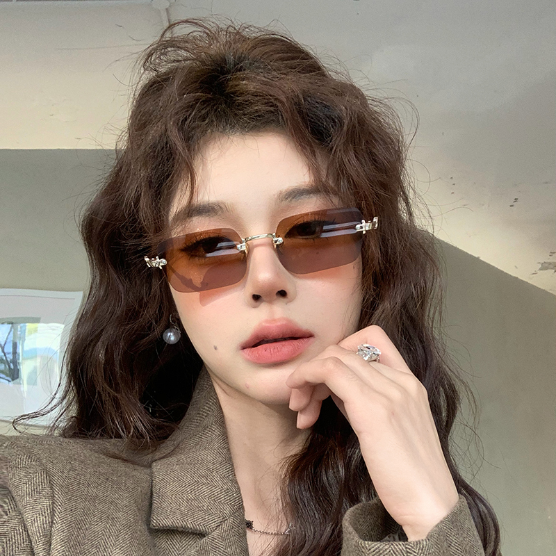 轻奢无框墨镜女方圆脸高级感老钱风复古茶色街拍防紫外线太阳镜潮