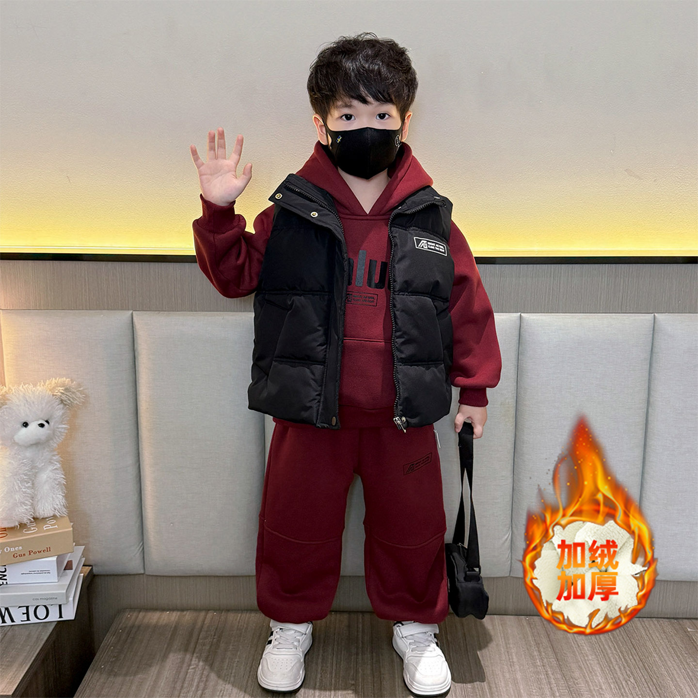 男童加绒连帽卫衣套装2025新款痞帅儿童冬季加厚马甲休闲三件套潮