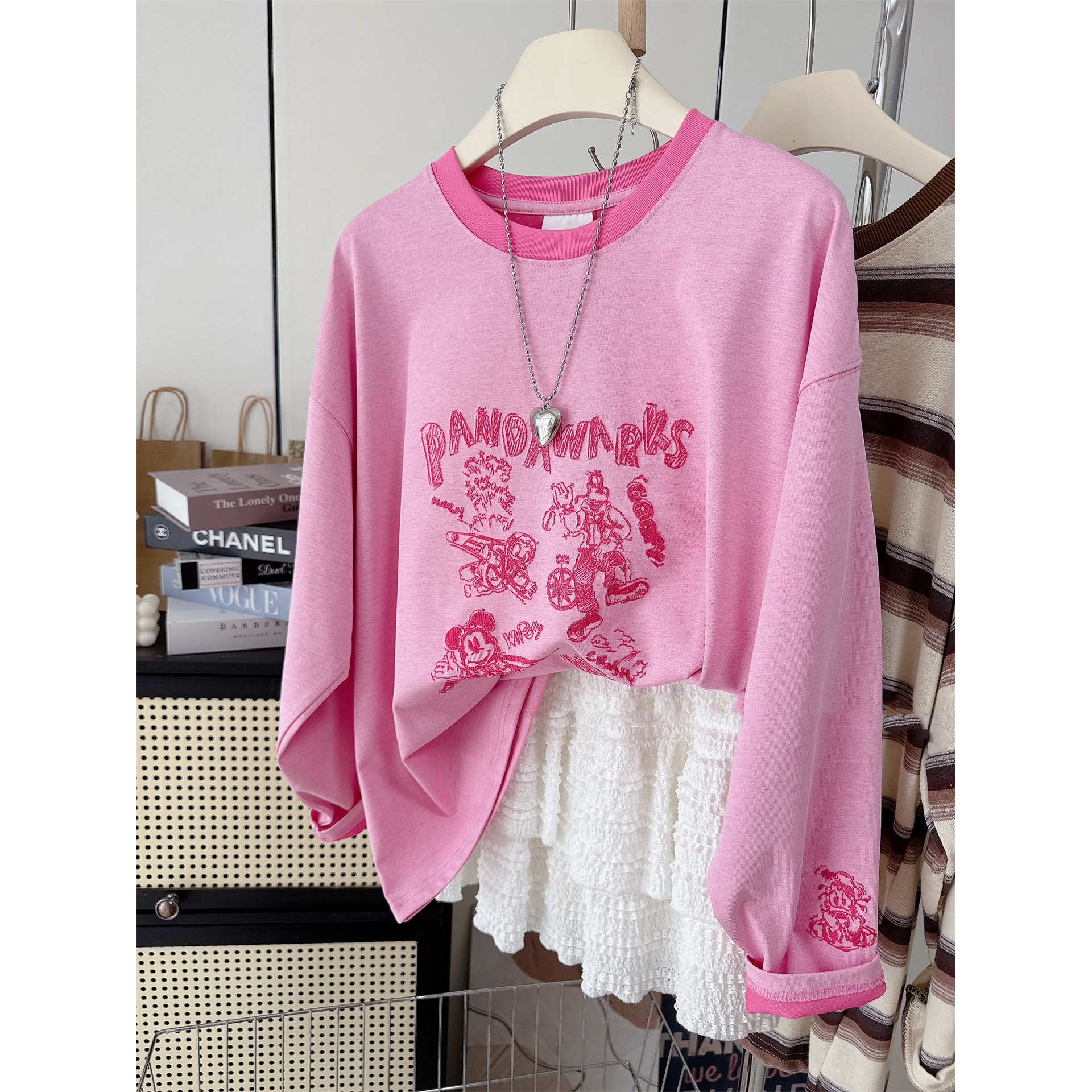 胖妹妹240斤大码多巴胺宽松卡通刺绣上衣女秋季洋气撞色长袖T恤衫