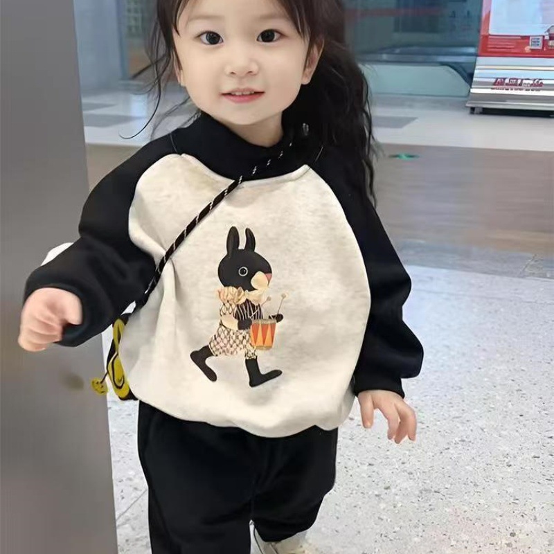 儿童春秋新款卡通套装男女宝宝卫衣卫裤幼儿外出童装秋装炸街超萌