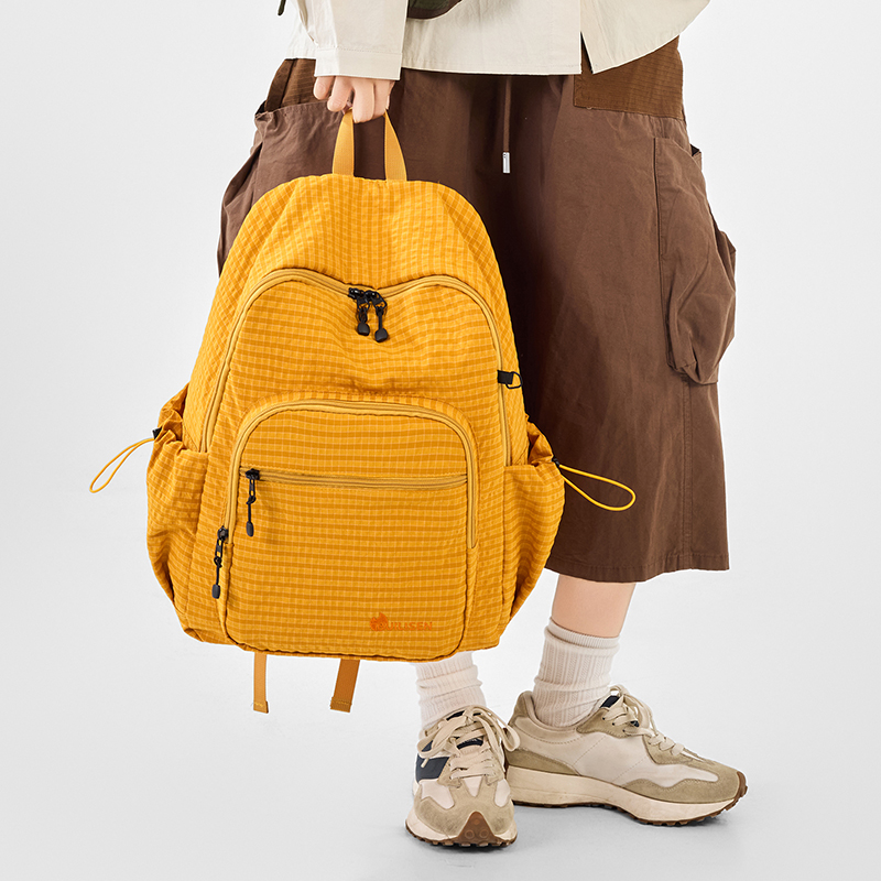 新款女士包包复古格子双肩包小众休闲女时尚百搭大容量户外女背包