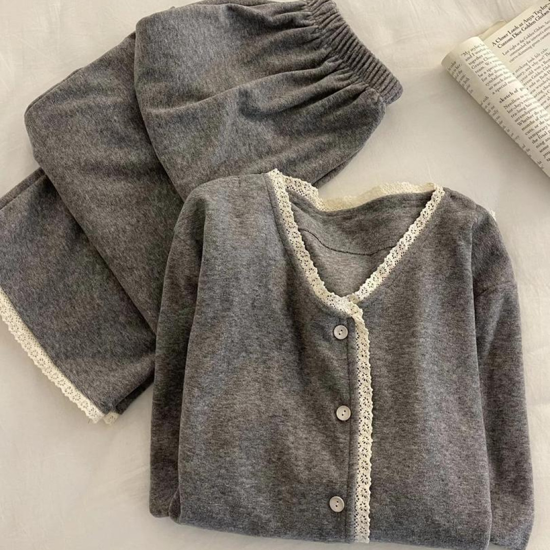 睡衣女爆款秋冬季新款德绒保暖灰色蕾丝花边小香风长袖家居服套装