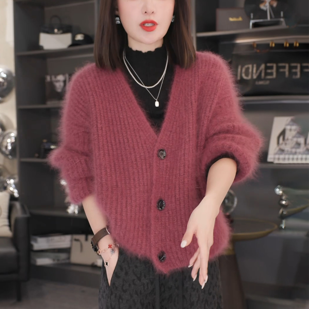 女士玫粉色V领毛衣外套秋冬新款慵懒高级感软糯宽松针织开衫上衣