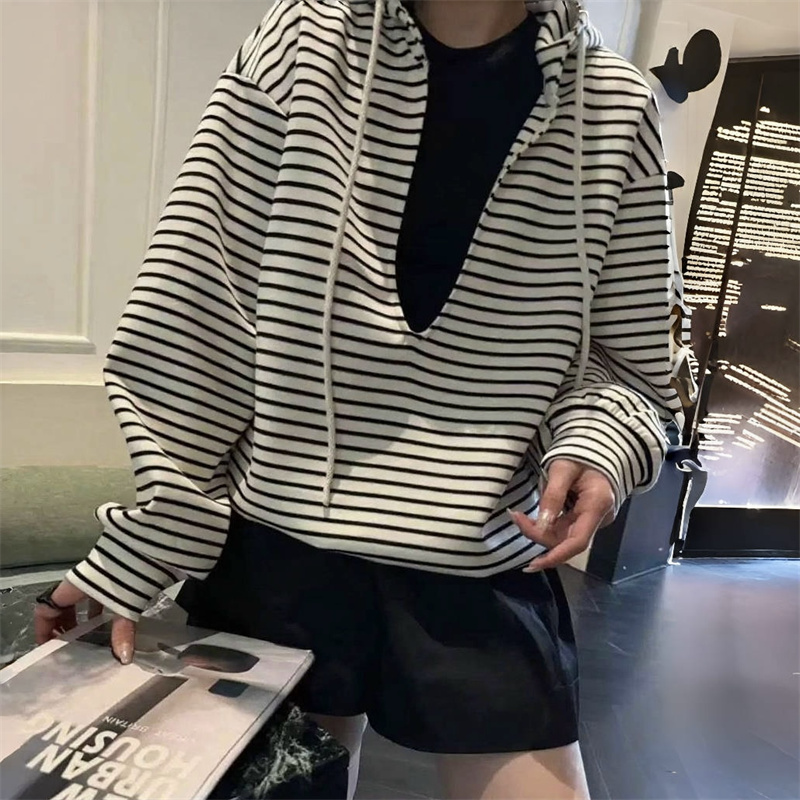 设计感小众V领假两件拼接条纹连帽卫衣女2025早秋宽松长袖上衣潮