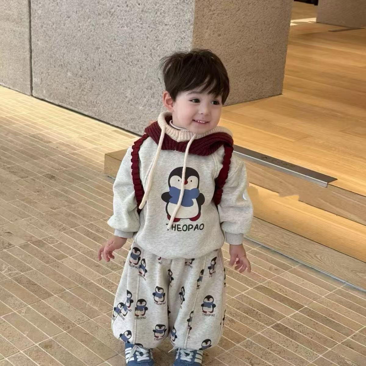 童泰【断码】男童冬套装2025新款儿童可爱企鹅加绒卫衣男孩卡通加绒