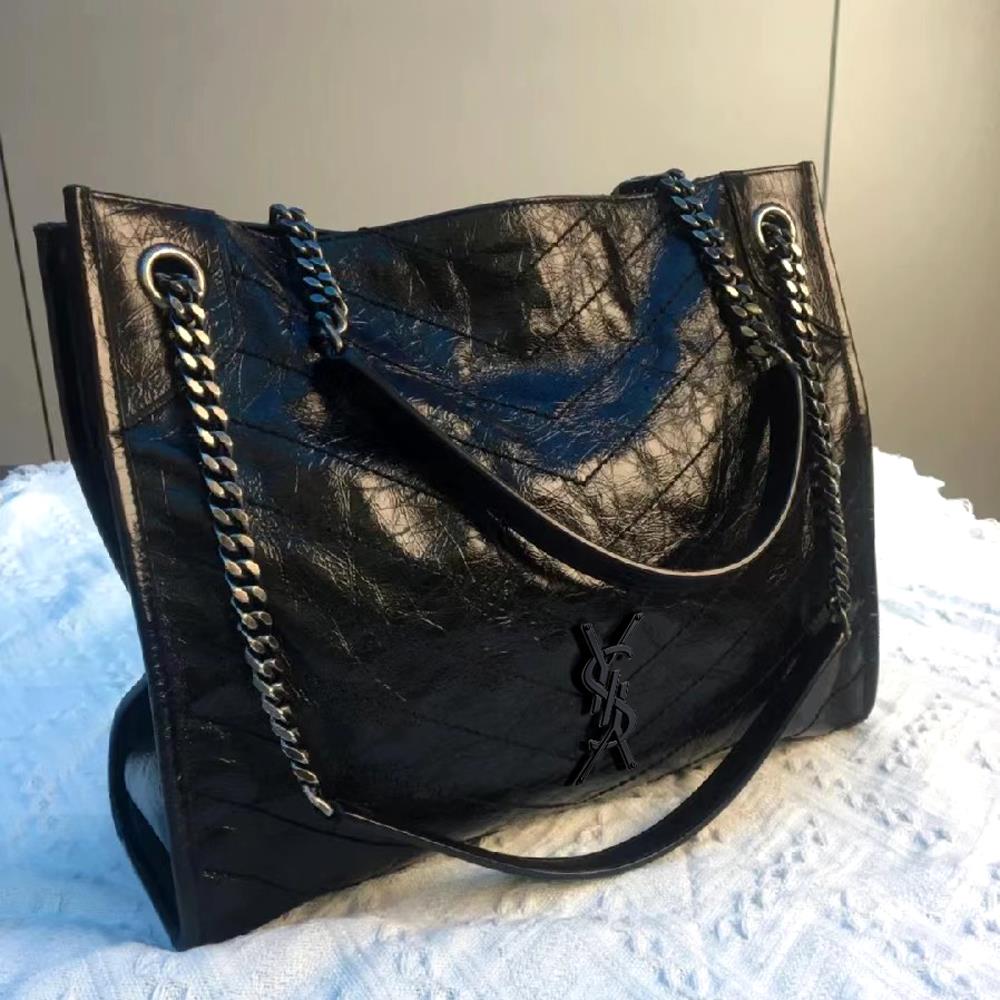 香港正品现货2025新款潮牌奢侈品真皮大容量邮差包链条单肩斜挎包