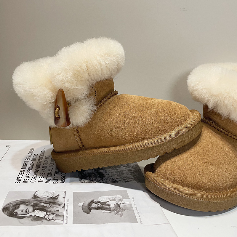 左左家冬季韩版儿童雪地靴中小童新款牛角扣羊毛复古抗寒保暖棉靴