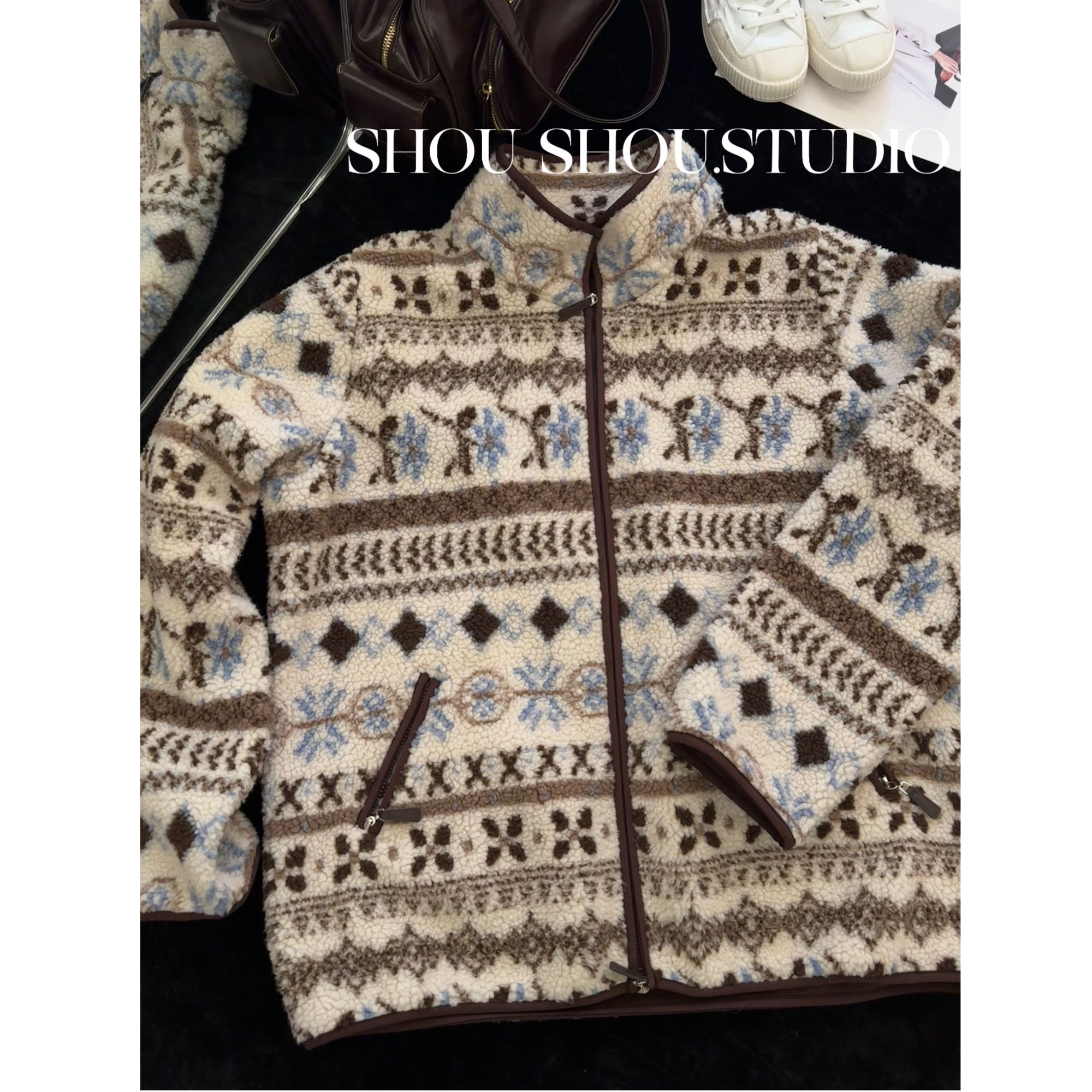 【瘦瘦】冬日恋人-大码立领显瘦费尔岛风格宽松提花羊羔毛外套F0080