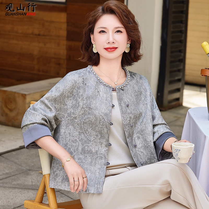 新中式妈妈秋装外套新款洋气中老年女春秋时尚休闲上衣小香风卫衣