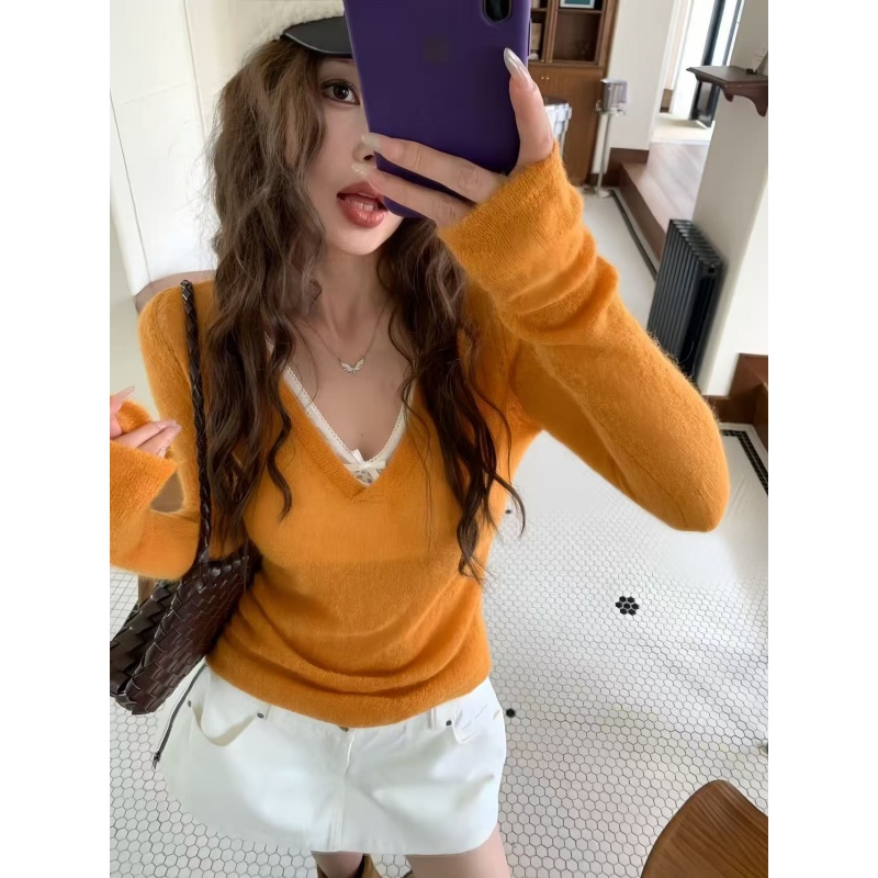 多巴胺纯欲辣妹性感v领拼接针织上衣女秋冬白色气质显瘦短裙套装