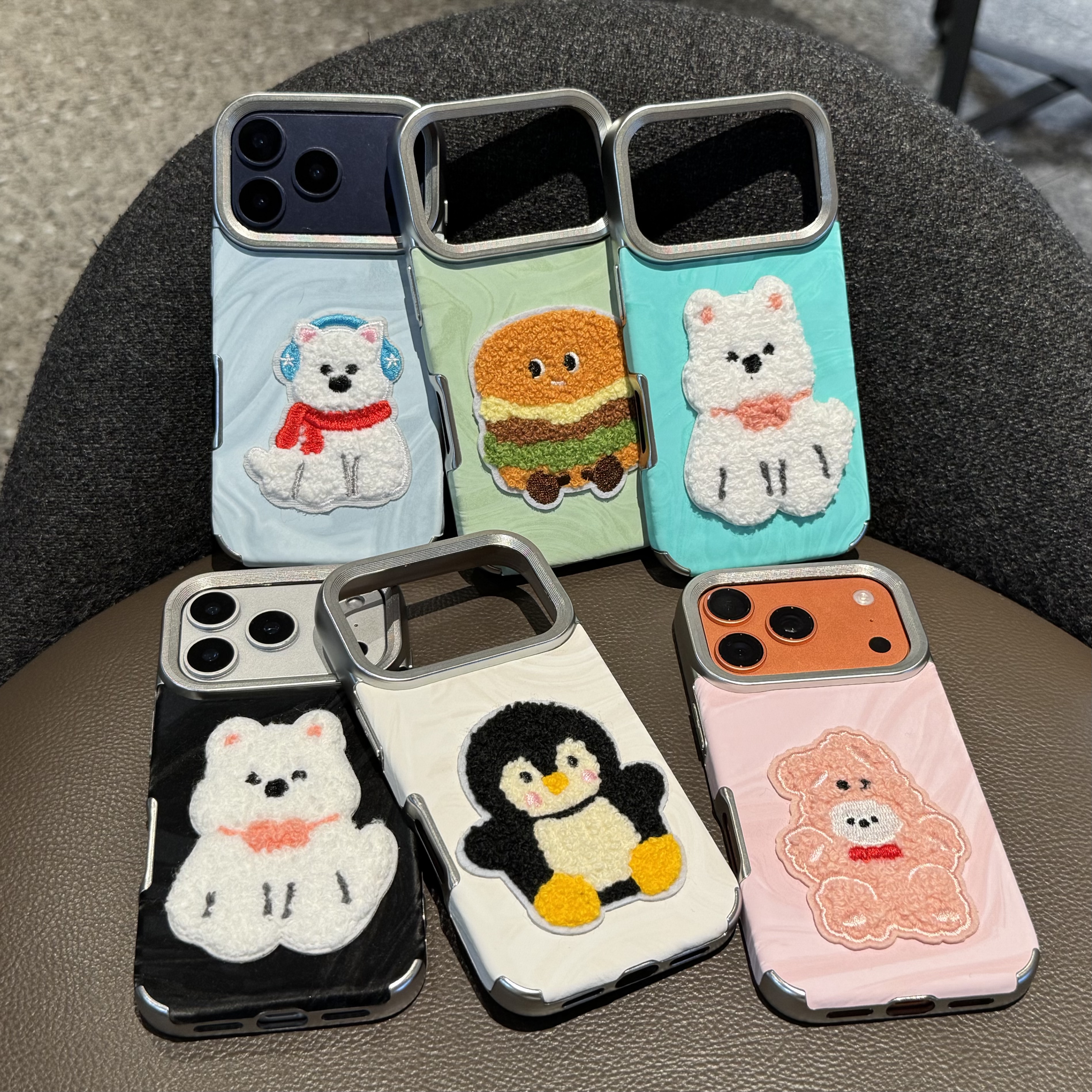 ZMGX电镀绒布水波纹刺绣小狗适用苹果16/17promax手机壳15/14/13