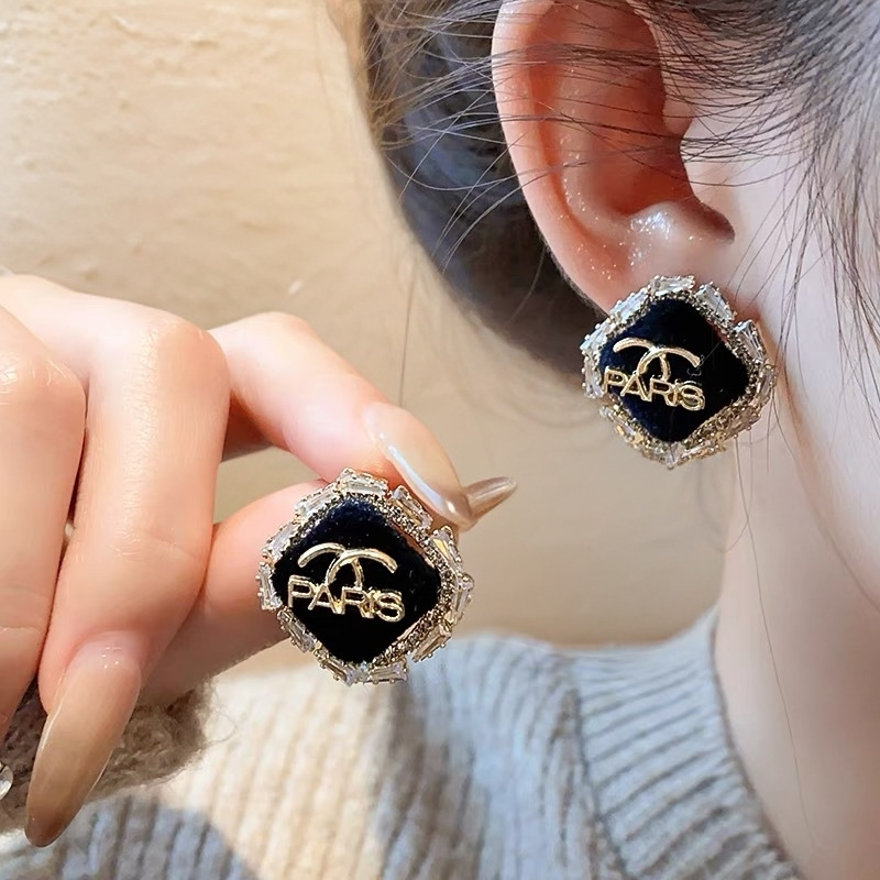 925银耳饰 黑色小香风植绒字母耳钉女轻奢高级感气质耳环设计耳饰