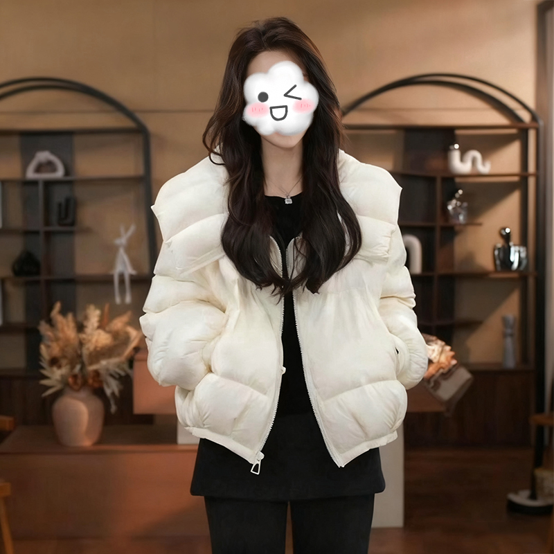 2025时尚百搭高级感云朵泡芙翻领服女冬季新款袄加厚保暖衣外套