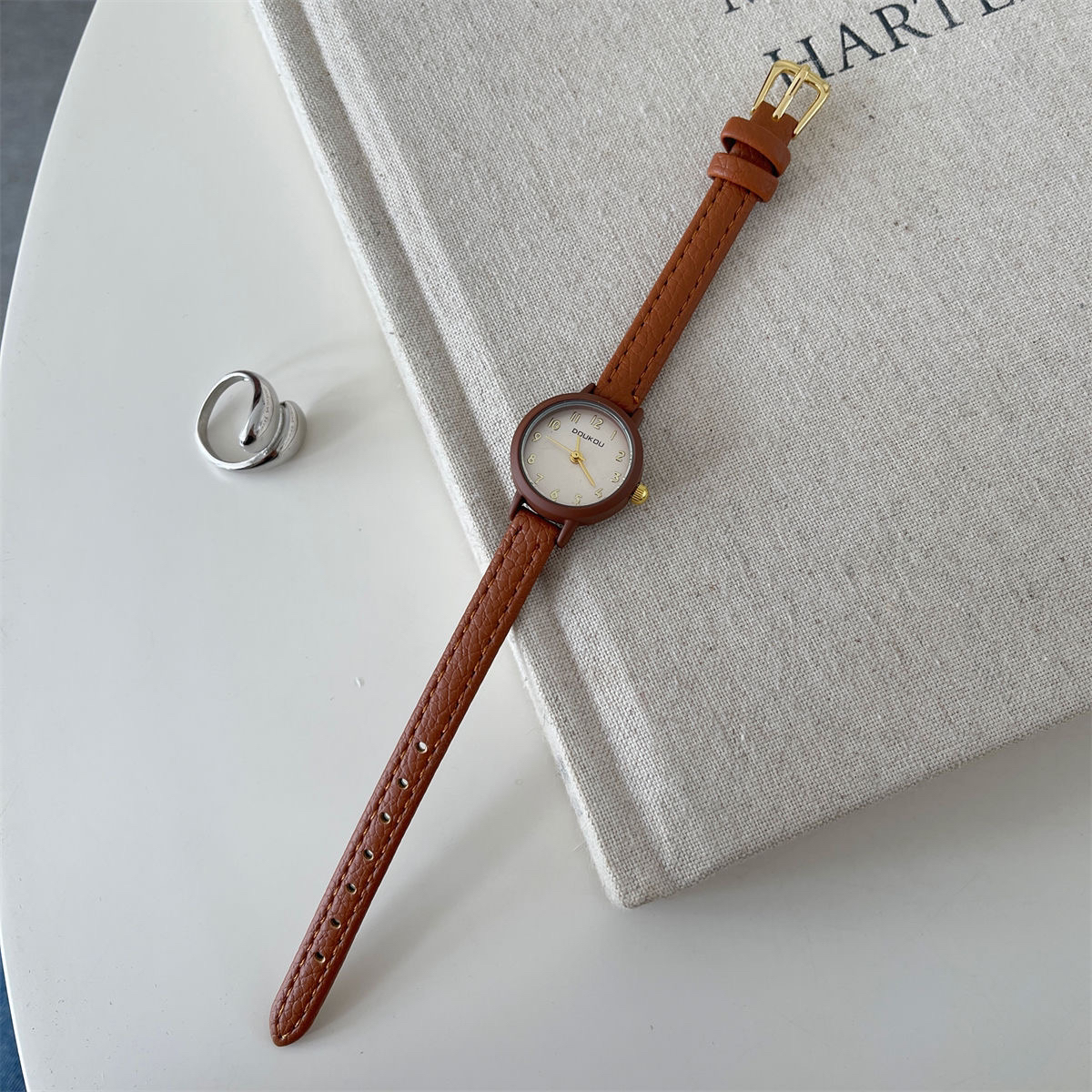 韩系ins风小表盘女款石英表小众轻奢文艺百搭小巧高级DK3961棕色