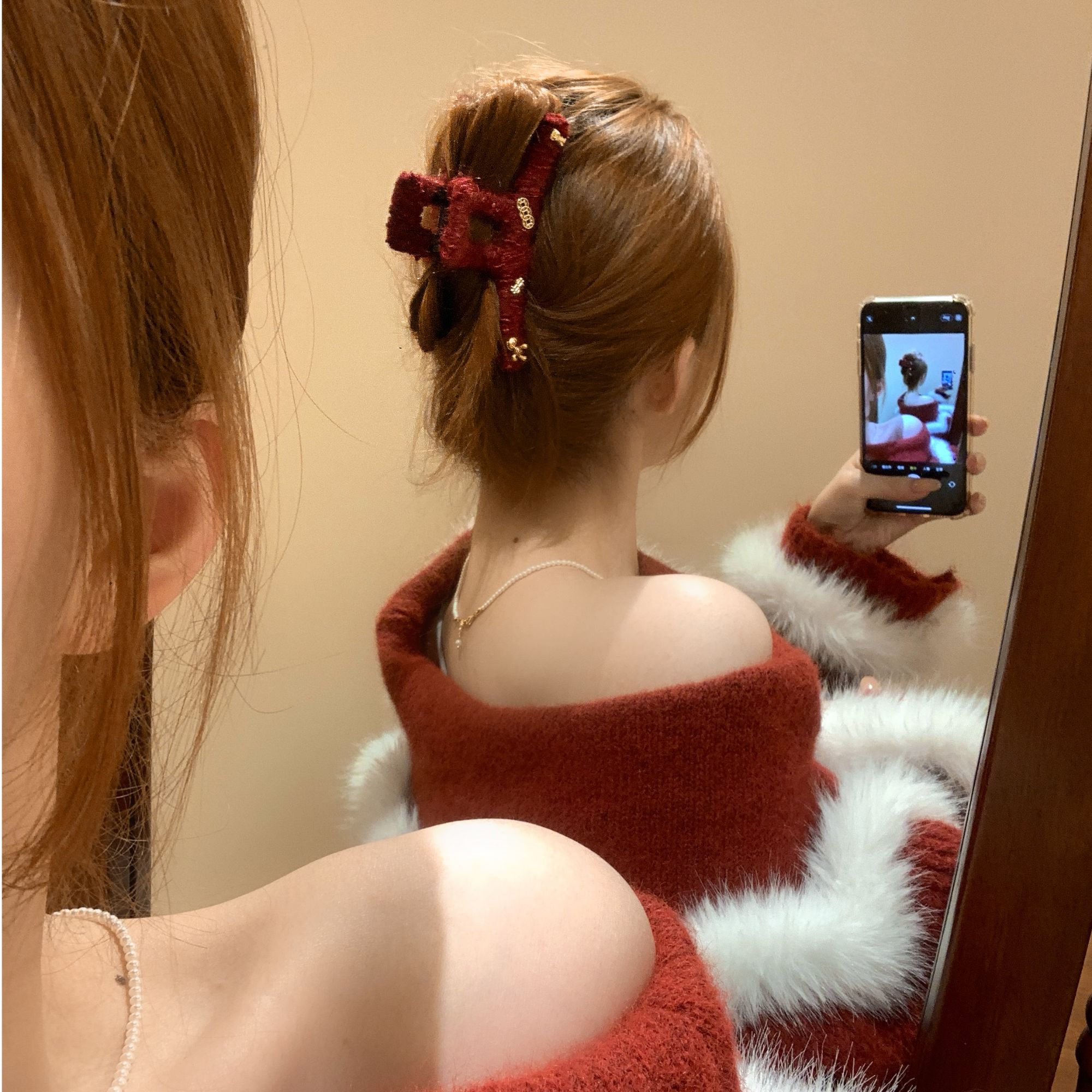 鸿运当头~红色毛毡发财小马抓夹新年喜庆氛围感发饰高级感鲨鱼夹