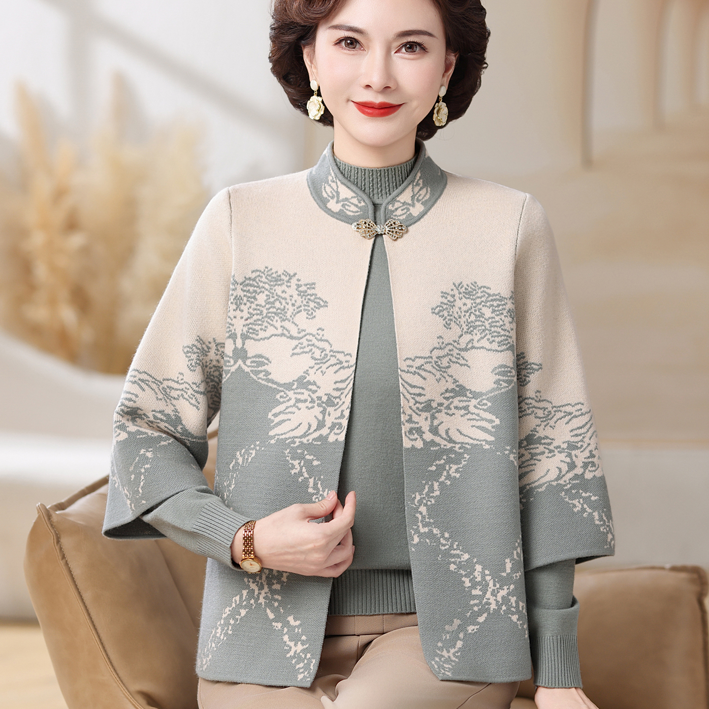 2025妈妈秋装新款针织开衫两件套装中老年女春秋冬季时尚毛衣外套