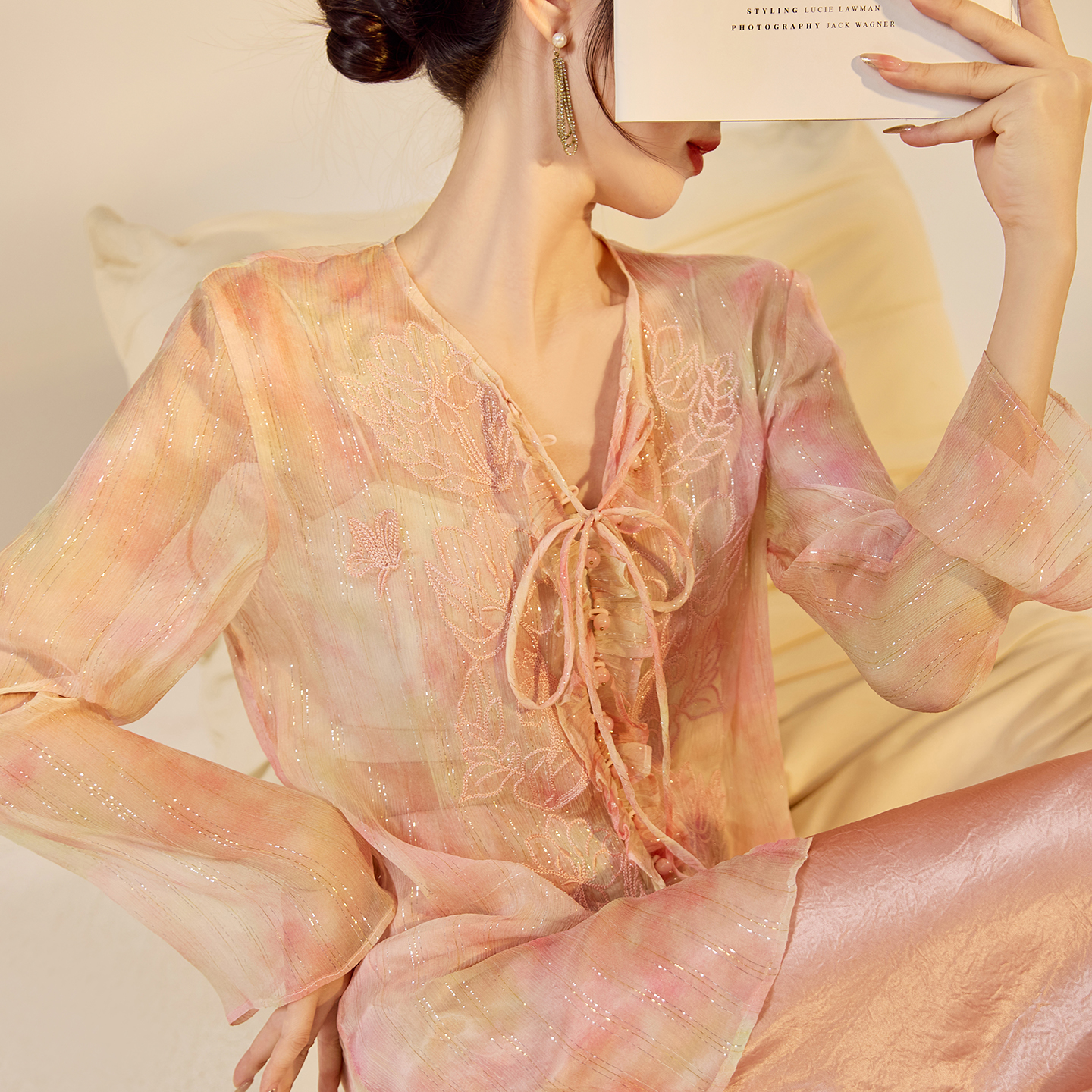 新中式高级桑蚕丝V领刺绣系带衬衫国风轻奢时尚优雅气质上衣N6096