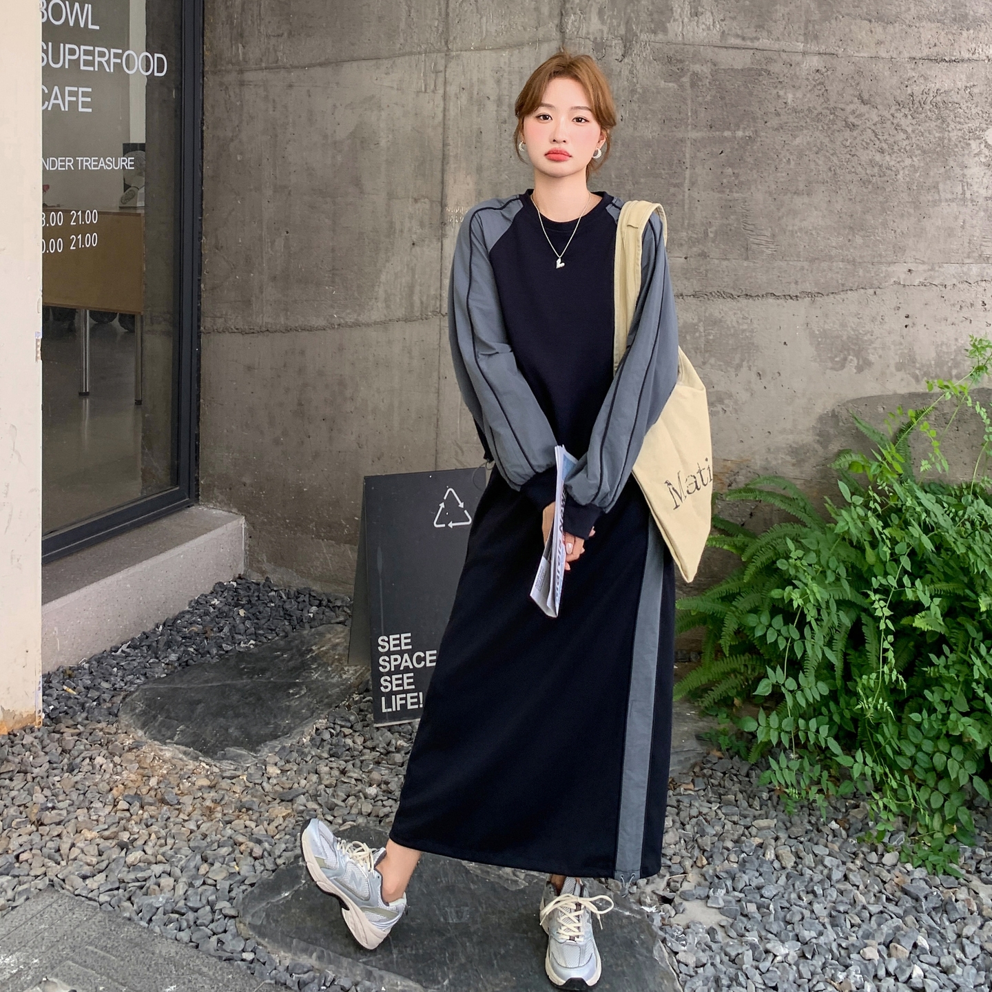 休闲减龄撞色拼接卫衣半身裙套装女2025秋季新款显瘦松弛感两件套