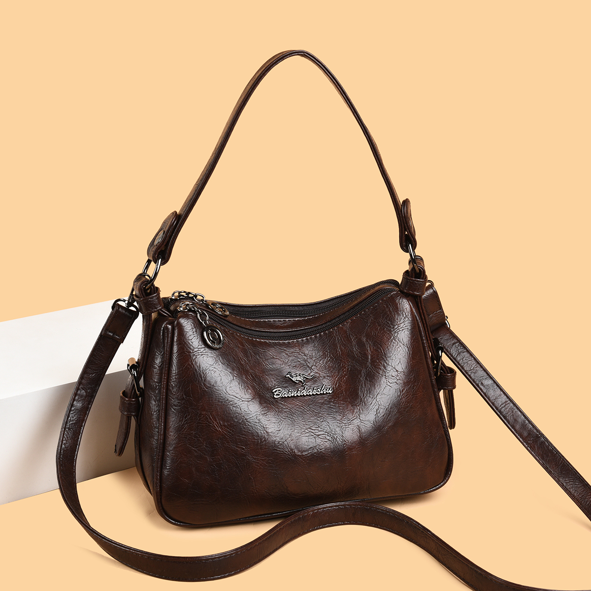 新款时尚轻奢单肩斜挎包3004咖色