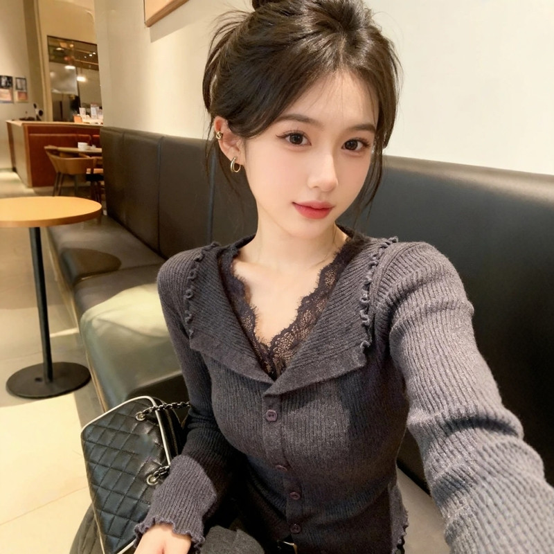 黑色v领蕾丝边修身针织衫女款2025新款冬季穿搭内搭打底毛衣上衣