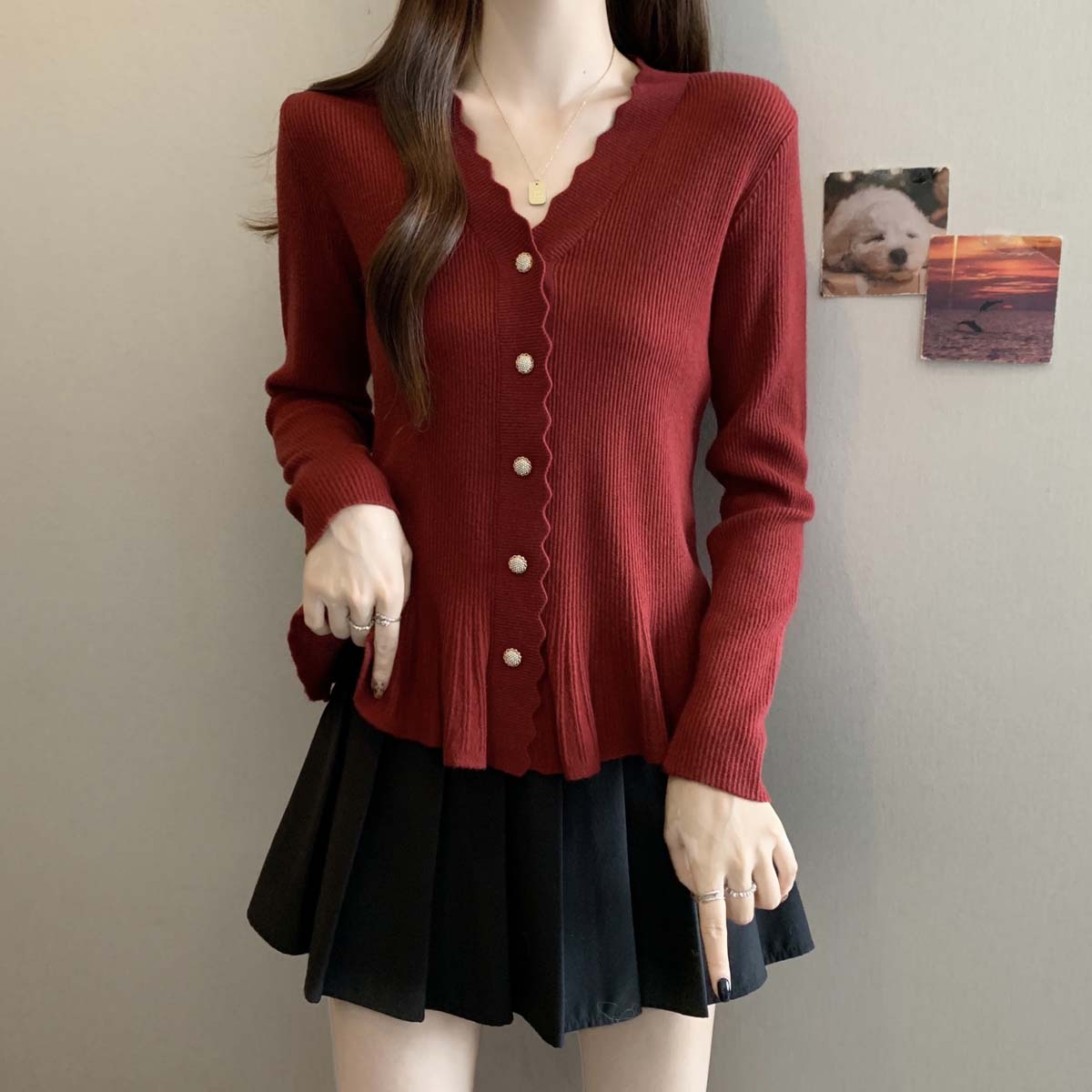 高级感V领荷叶边单排扣针织打底衫女秋季大码气质遮肚子显瘦上衣