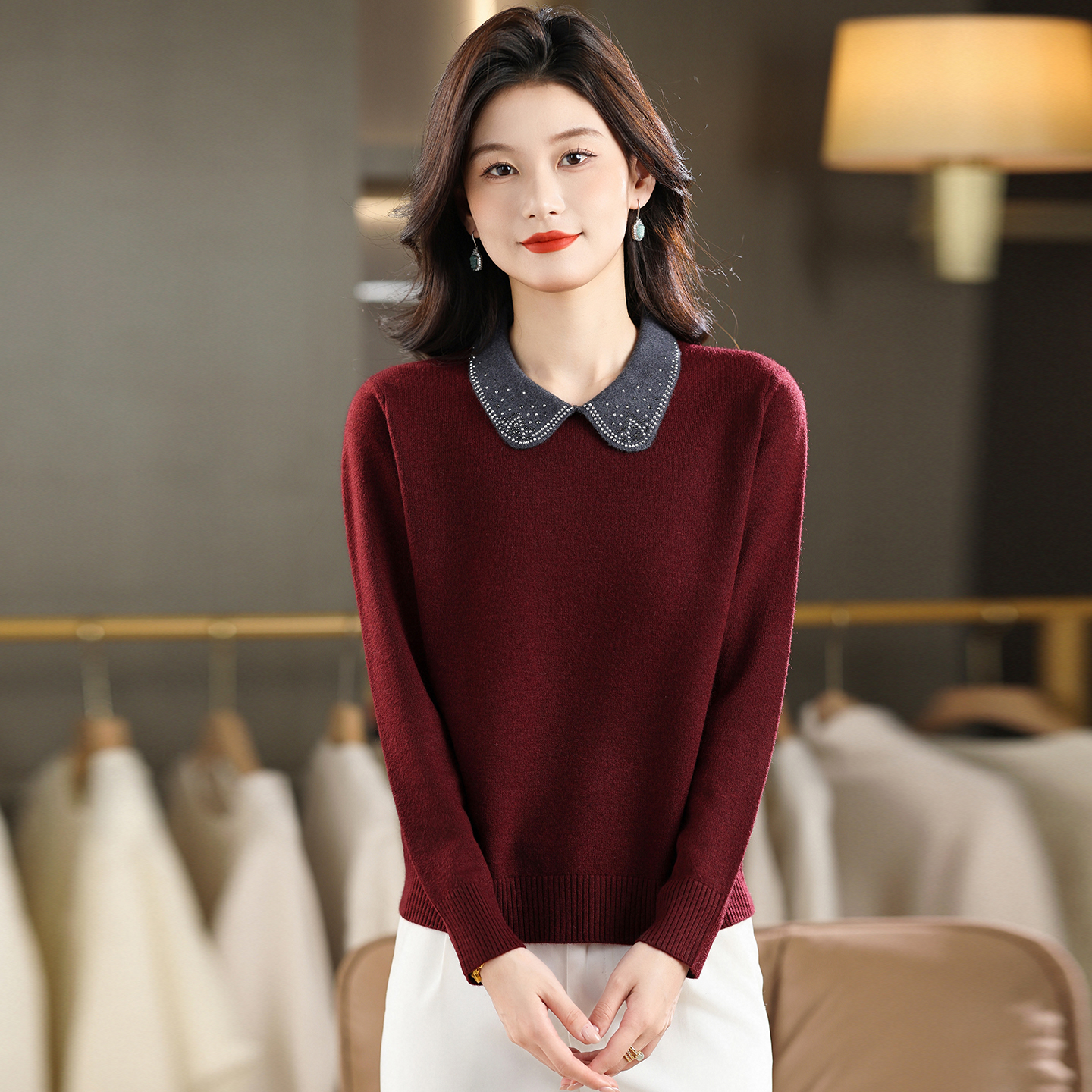 烫钻娃娃领毛衣女秋冬2025新款宽松大码内搭酒红色翻领针织打底衫