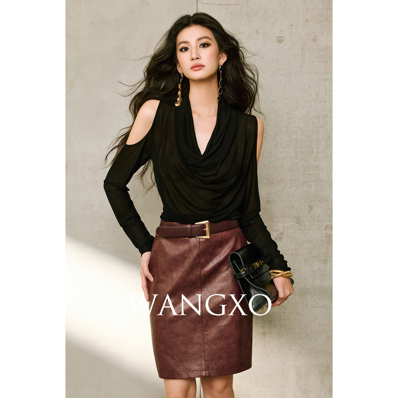 WANGXO  荡领露肩醋酸乱麻针织套头上衣 250821W