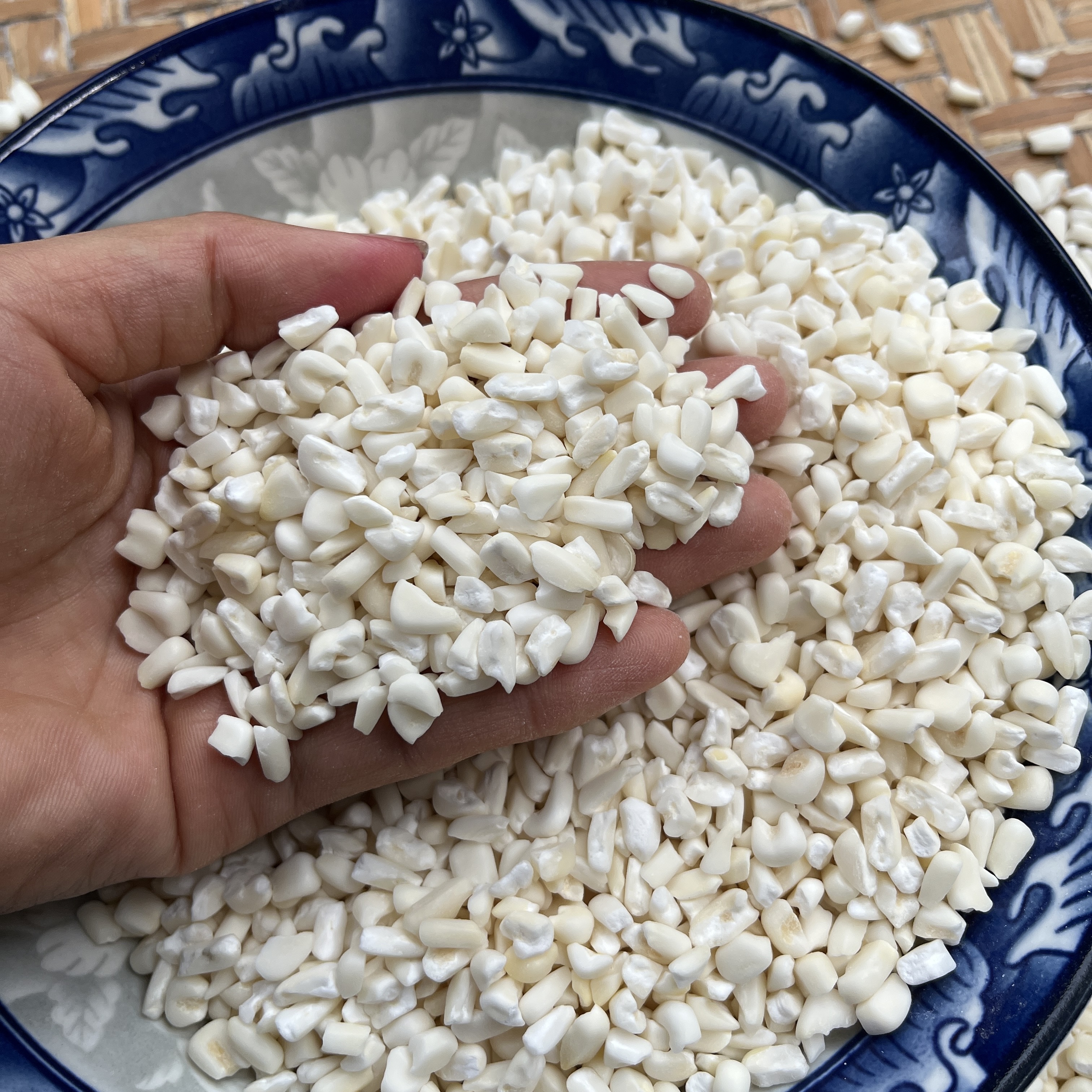 广西忻城白糯玉米粒，玉米头煮粥软糯香当季玉米脱皮新鲜玉米粥