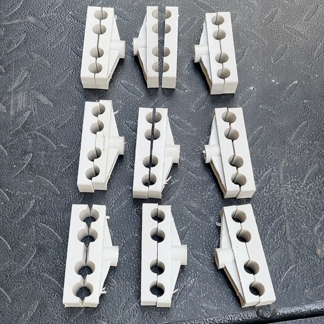 货车挂车通用款四孔卡子