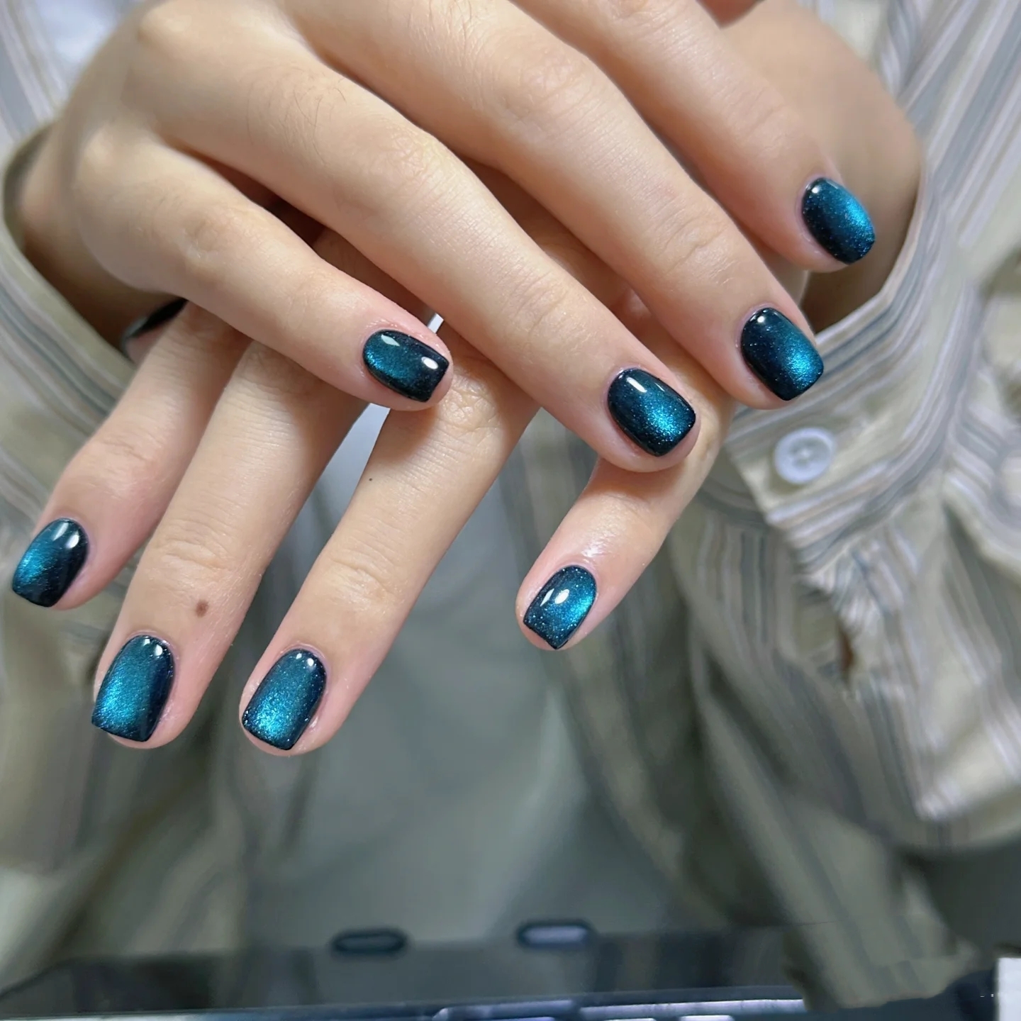 【赫尔本蓝眼泪】玻璃珠蓝猫眼短款穿戴甲宝石光泽感美甲穿戴甲片