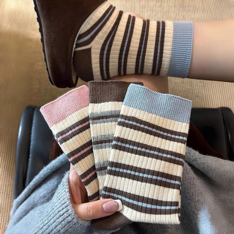 好韩!蓝棕配色+条纹设计也太适合秋冬了!拼色条纹双针中长堆堆袜L