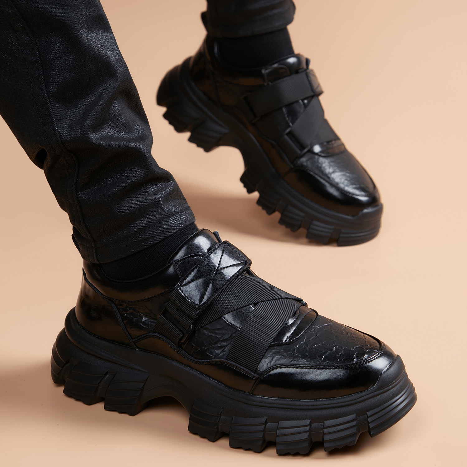 新款轻便真皮休闲皮鞋男发泡厚底增高6cm英伦风百搭商务休闲鞋子