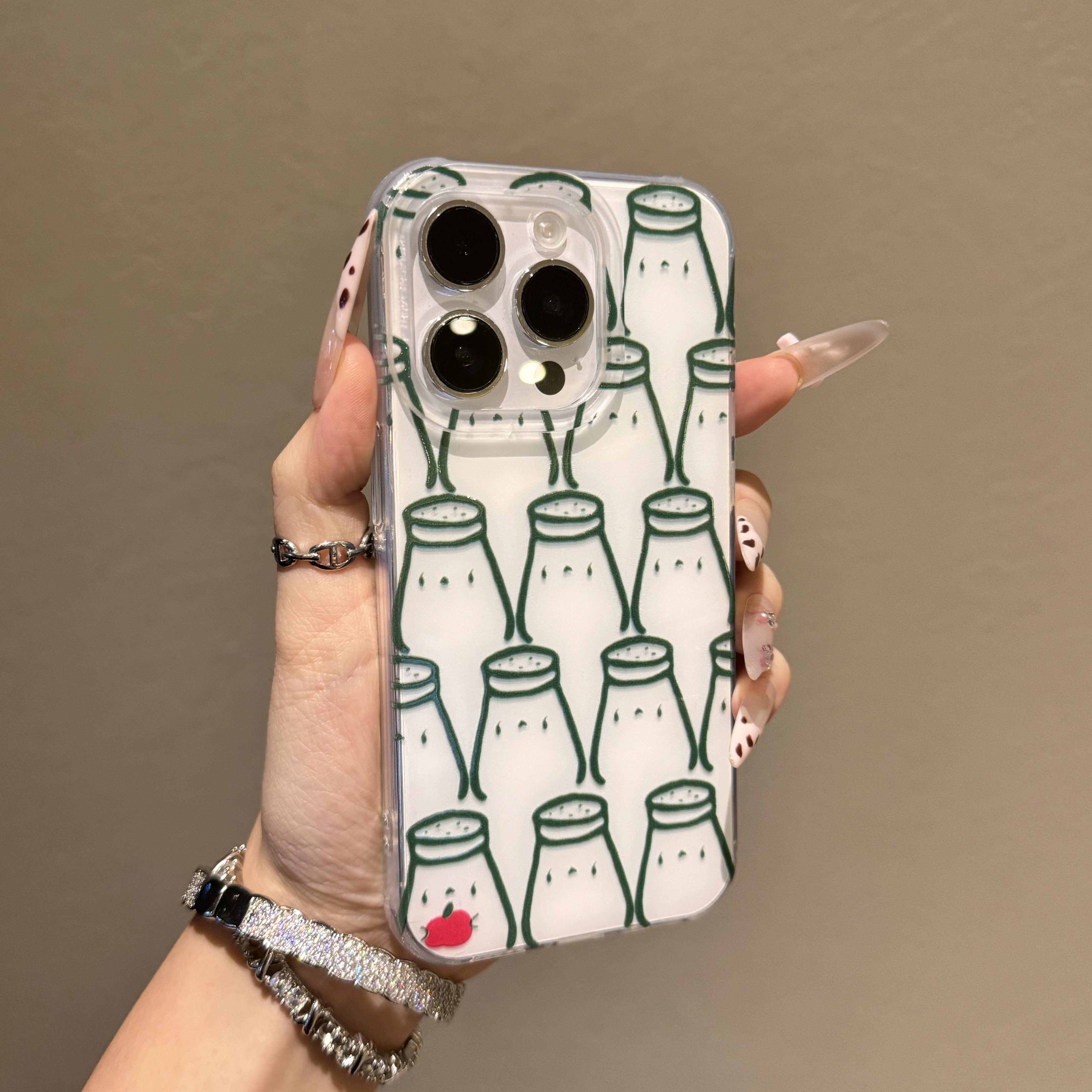 创意满屏绿罐子适用于苹果16pro/15promaxiPhone14手机壳小米华为