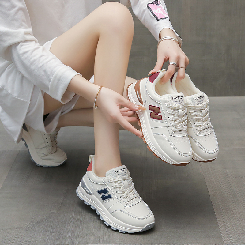 私魅秋冬季加绒皮面新品百搭运动跑步小白鞋时尚厚底板鞋【孟伟1】