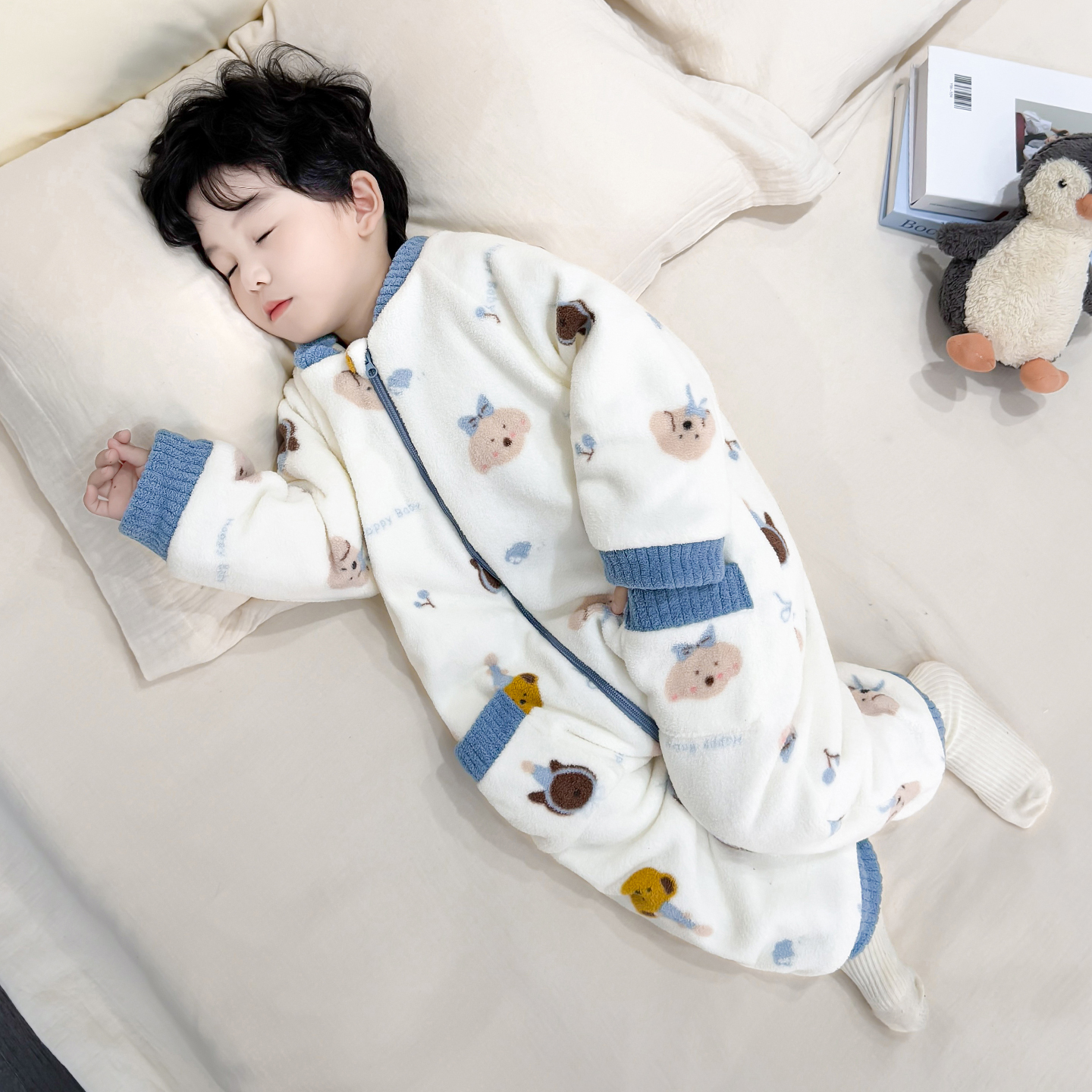 儿童连体睡衣秋冬保暖法兰绒男孩三层夹棉家居服超厚睡袋宝宝爬服