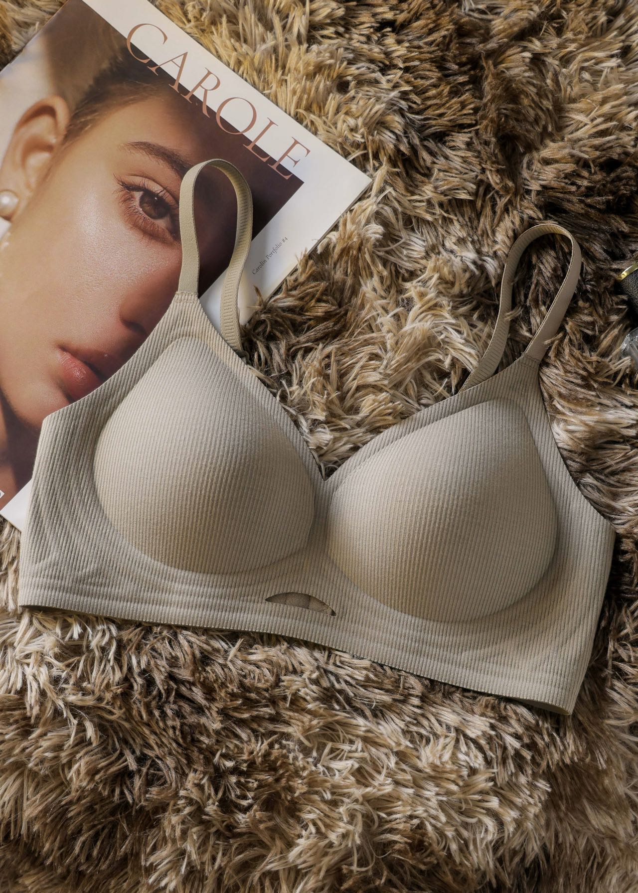 6605#果冻胶内衣，螺纹质感面料手感柔软细腻上身不扎肌肤有弹性